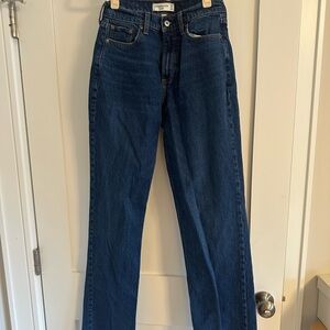 Abercrombie & Fitch Dark Baggy Low Rise Jeans in Dark